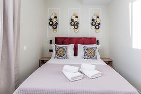 Ernest Suites Psiri