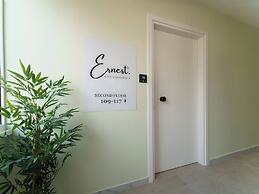 Ernest Suites Psiri