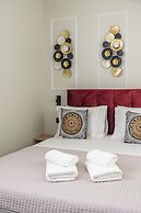 Ernest Suites Psiri