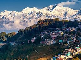 Himalayan paradise - Grand Retreat & Dining
