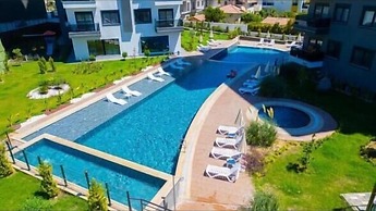 Sunny Shores Holiday