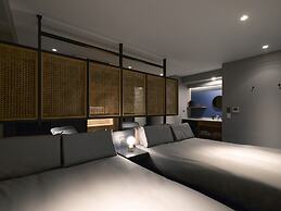 BASE LAYER HOTEL Fukuoka
