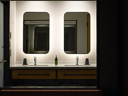 BASE LAYER HOTEL Fukuoka