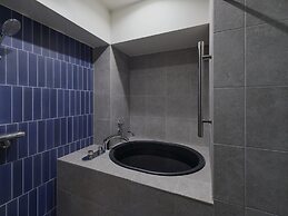 BASE LAYER HOTEL Fukuoka