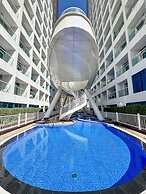 PVH - Opalz by Danube 1BR with Jacuzzi