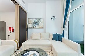 PVH - Opalz by Danube 1BR with Jacuzzi