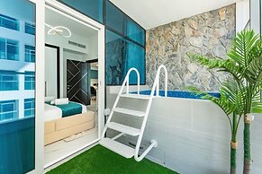 PVH - Opalz by Danube 1BR with Jacuzzi