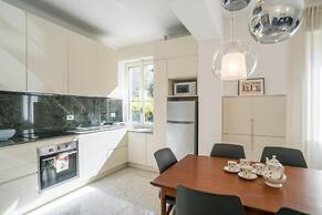 Central Cernobbio - Modern Apartment