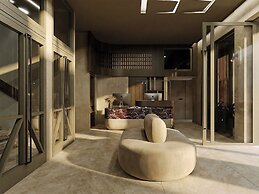 Nesean Plaza Hotel