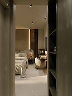 Nesean Plaza Hotel