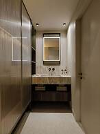 Nesean Plaza Hotel