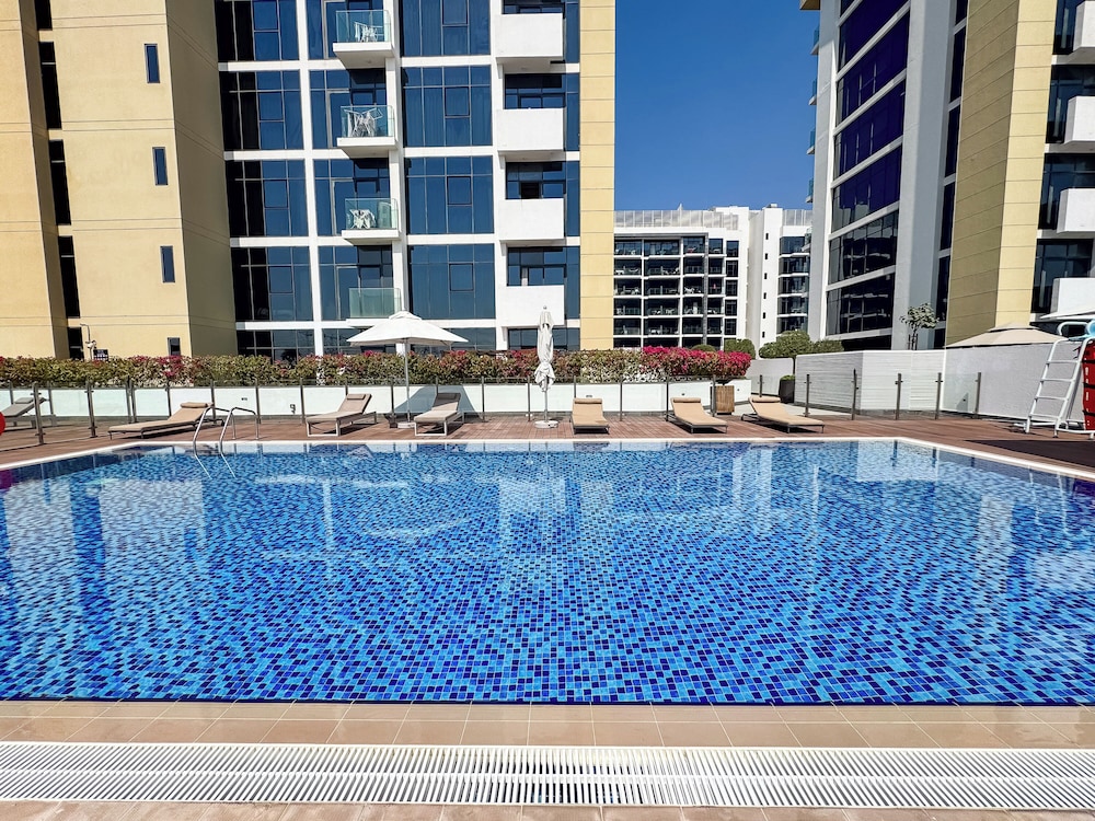 PVH - Azizi Riviera - Posh Studio
