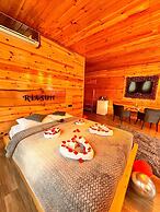 Ria Suit Bungalow