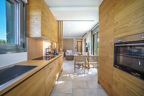 WEST VILLA by CYAMES