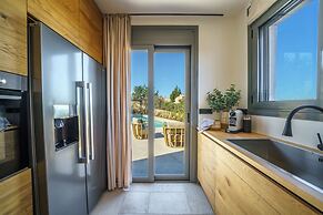 WEST VILLA by CYAMES