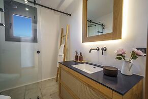 WEST VILLA by CYAMES