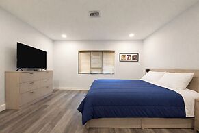 Xquisite Suites