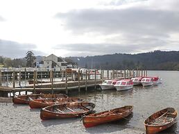 Waters Edge Lodge