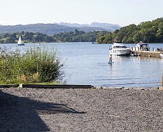 Waters Edge Lodge