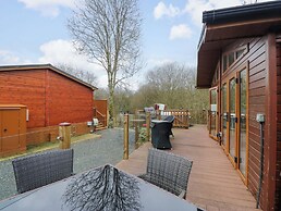 Waters Edge Lodge