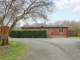 Waters Edge Lodge