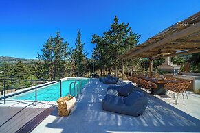 EAST VILLA by CYAMES