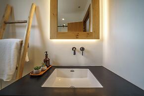 EAST VILLA by CYAMES