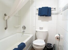 EasyStay Inn & Suites Fernie