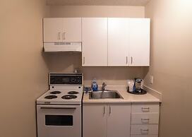 EasyStay Inn & Suites Fernie
