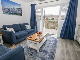 8 Park View Grove