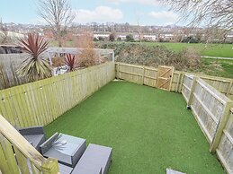 8 Park View Grove