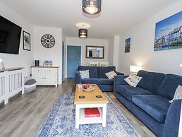 8 Park View Grove