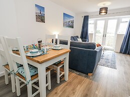 8 Park View Grove