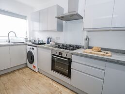 8 Park View Grove