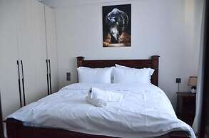 Top Notch One-Bedroom Apartment
