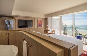 Avani Mooloolaba Beach Hotel