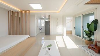 Gyeongju Breeze Spa Pension