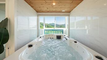 Gyeongju Breeze Spa Pension