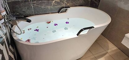 Shuian Lakeside Hotel II