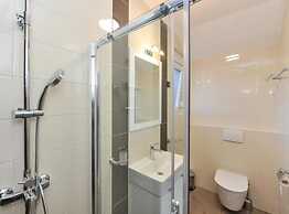 Adriatic Villa Privlaka With Pool