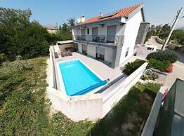 Adriatic Villa Privlaka With Pool
