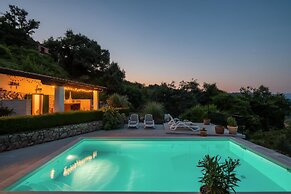 Holiday Home Kvarner With Heated Pool