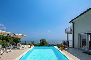 Holiday Home Kvarner With Heated Pool