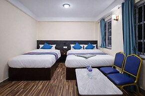 Funky Monkey Hotel Hostel Apartment