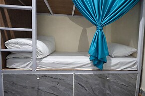 Funky Monkey Hotel Hostel Apartment