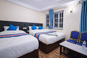 Funky Monkey Hotel Hostel Apartment