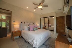 Casa Ohana 5 Bdrs Ocean View in Los Suenos