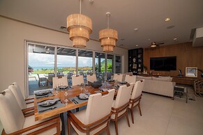 Casa Ohana 5 Bdrs Ocean View in Los Suenos