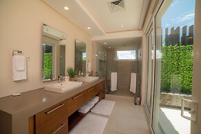 Casa Ohana 5 Bdrs Ocean View in Los Suenos