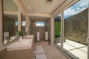 Casa Ohana 5 Bdrs Ocean View in Los Suenos